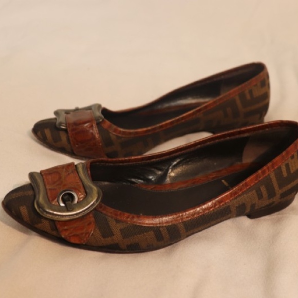Fendi Printed Flats Authentic - Picture 5 of 5